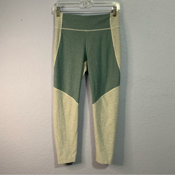 Outdoor Voices 3/4 Warmup Leggings - Picture 1 of 6
